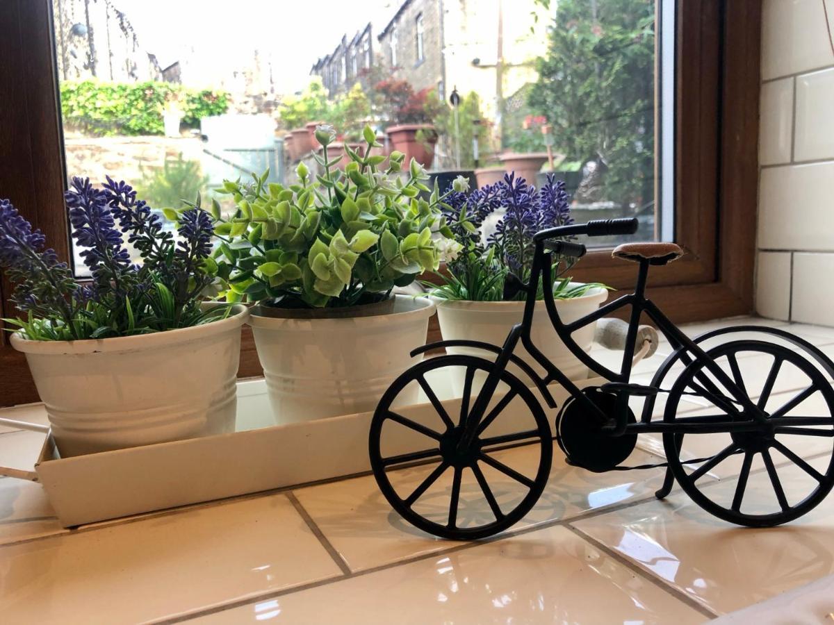 Wuthering Cottage - Central, Stylish, Cosy, Comfy Haworth Eksteriør bilde