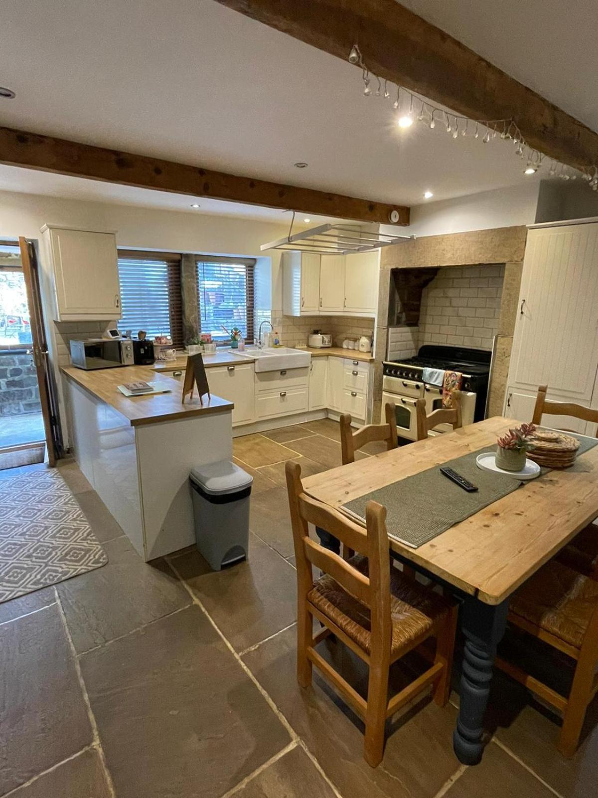Wuthering Cottage - Central, Stylish, Cosy, Comfy Haworth Eksteriør bilde